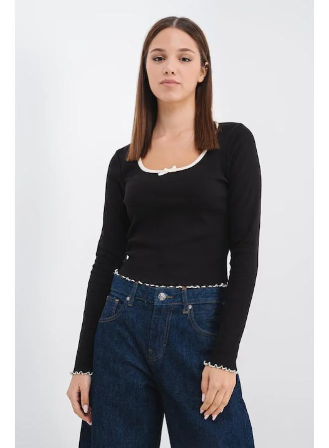 اونلي أونلايلا بلوزة بأكمام طويلة